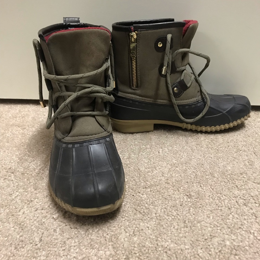 Tommy Hilfiger duck boots